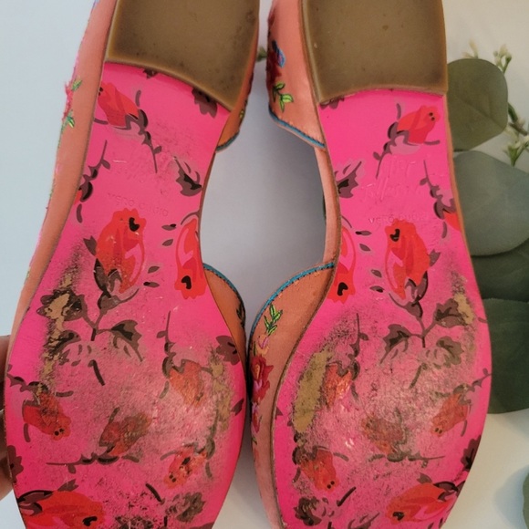 Betsey Johnson Satin floral embroidered flats size 7 - Picture 3 of 3